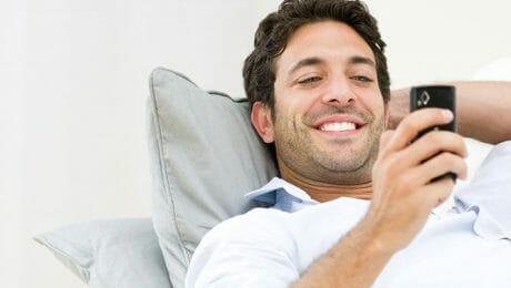 Voyance par téléphone: bienfaits, avantages et aide précieuse